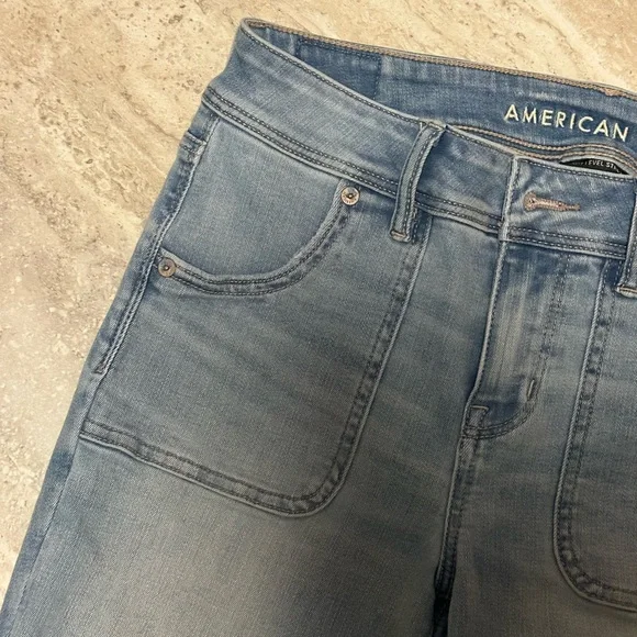 American Eagle Outfitters Women's Blue Distressed Jeans - Picture 3 of 6